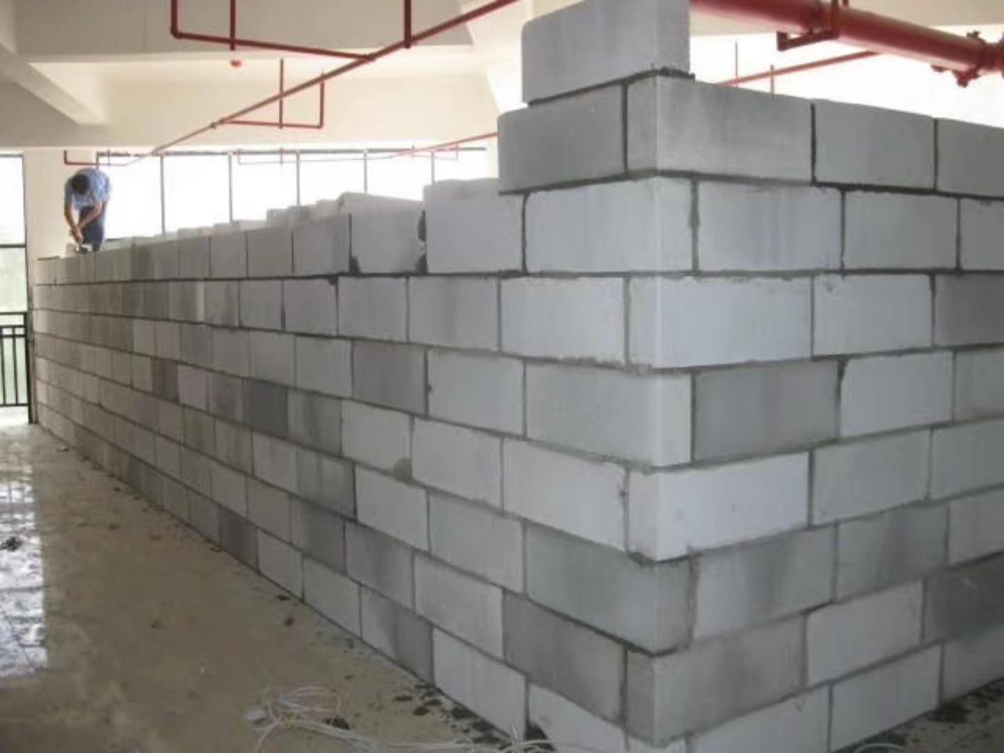 砚山蒸压加气混凝土砌块承重墙静力和抗震性能的研究